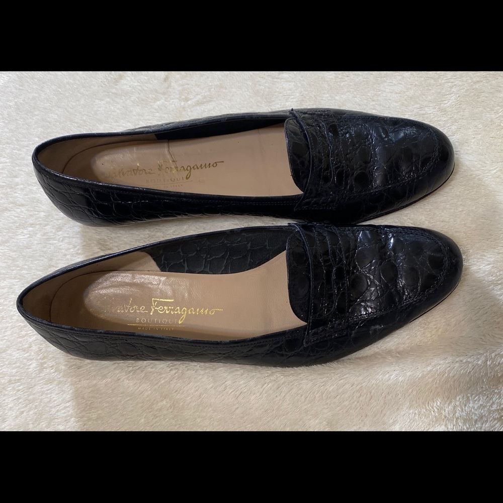 Salvatore Ferragamo Womens 8.5. Shoe Loafer 46564